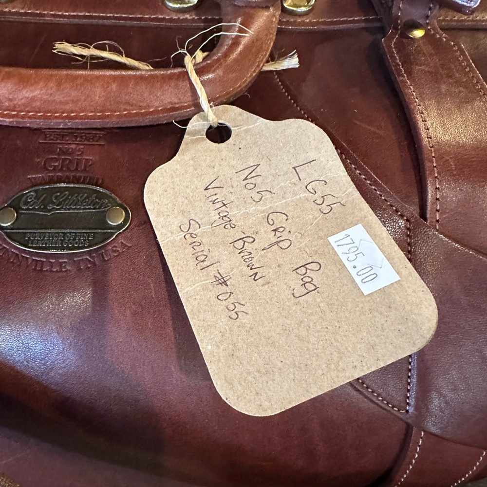 Classic Brown Leather Duffel Bag for Men — No5 Grip Bag Colonel Littleton - Picture 9 of 13